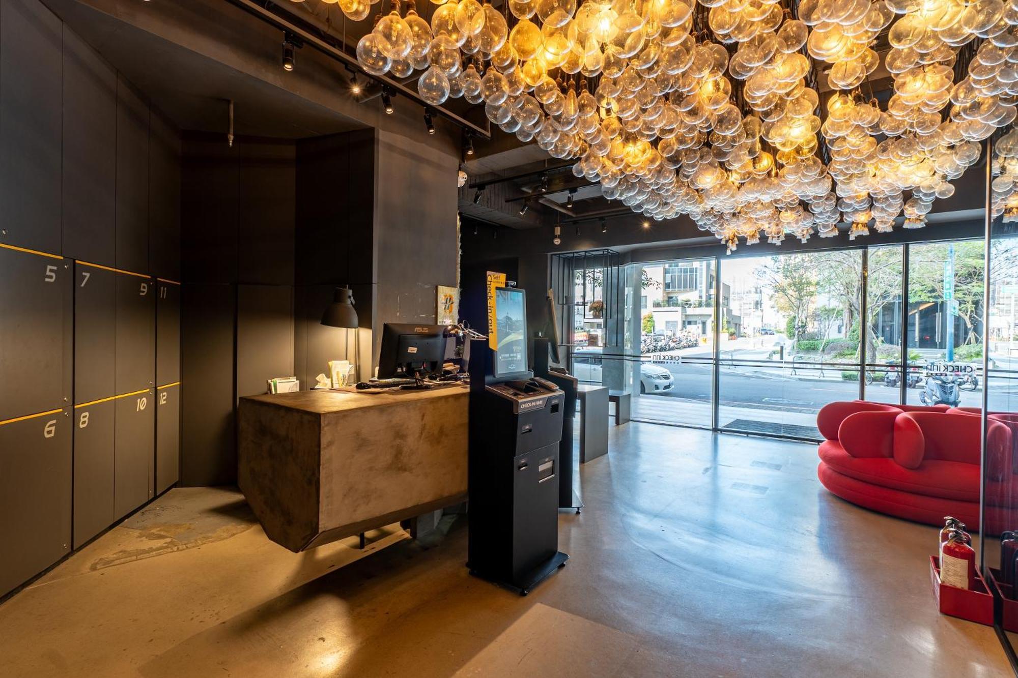 Check Inn Taichung Liming Exterior foto